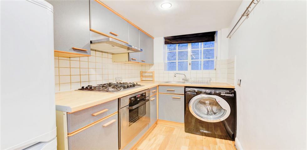 			1 Bedroom, 1 bath, 1 reception Flat			 Woodchurch Road, WEST HAMPSTEAD